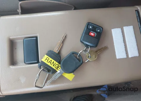 2002 Ford Ranger Edge/Tremor/Xlt from USA, damaged, VIN 1FTYR44U52PA25225